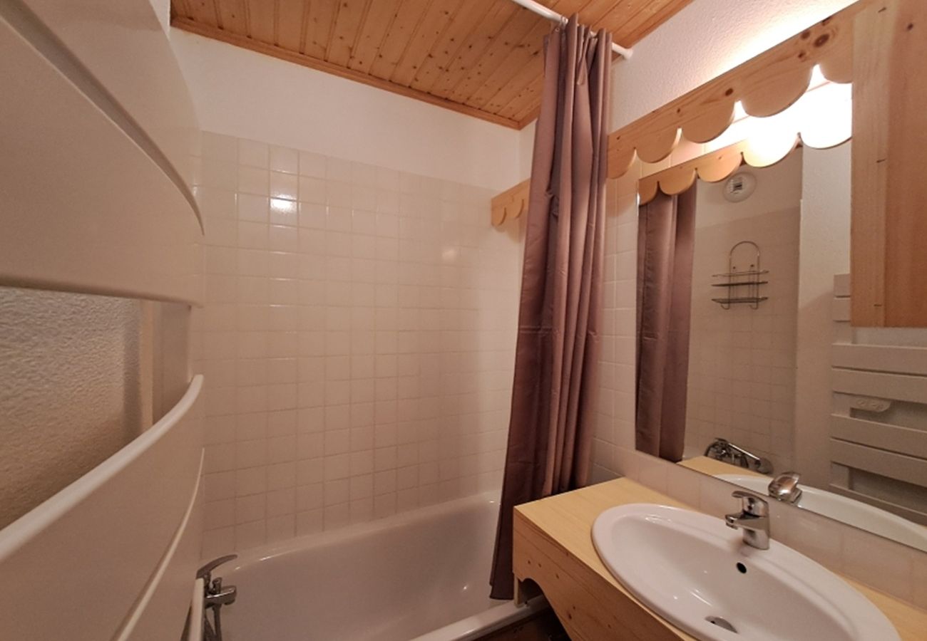 Appartement à Risoul - 2 pièces + coin nuit 6 couchages Les Balons de Sir