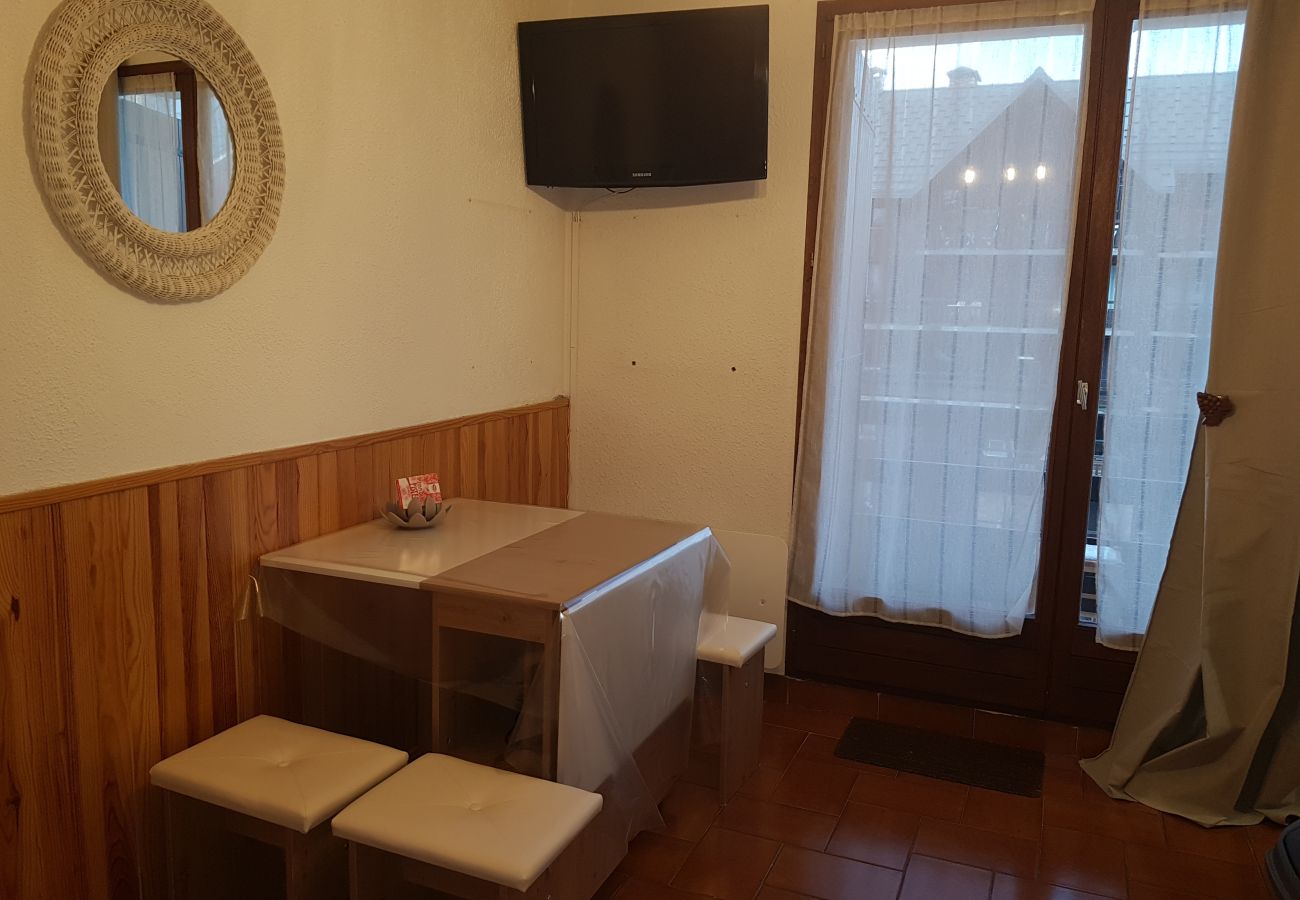 Studio à Risoul - Studio cabine 4 couchages Villaret I 122